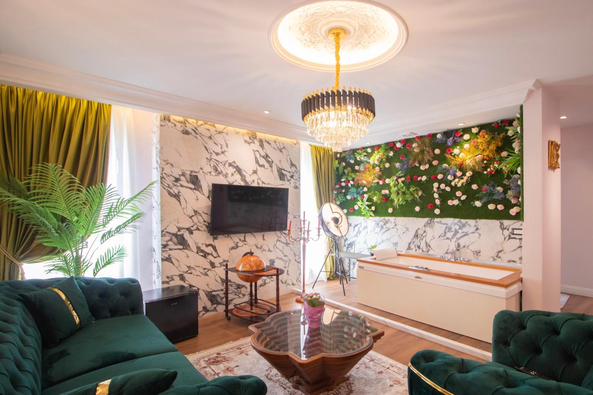 Hotel Ambasada Qta Paskuqan Екстер'єр фото