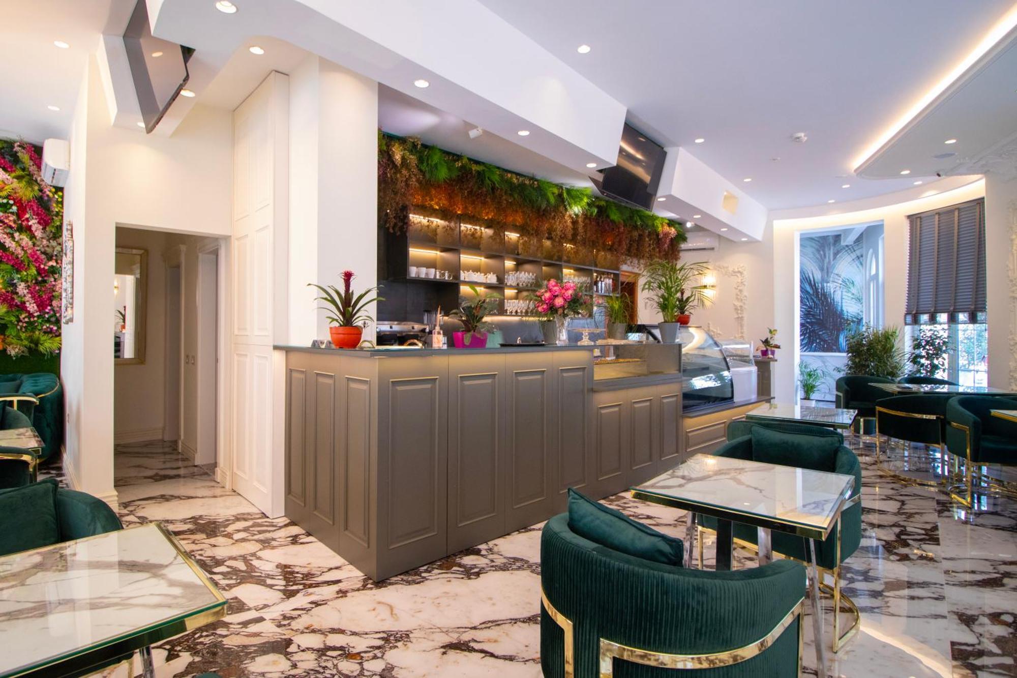 Hotel Ambasada Qta Paskuqan Екстер'єр фото