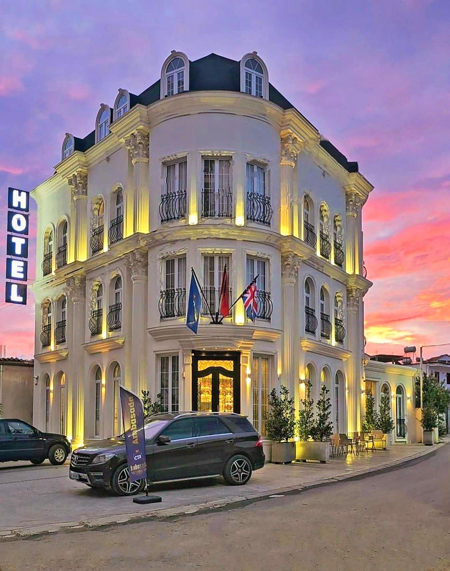 Hotel Ambasada Qta Paskuqan Екстер'єр фото