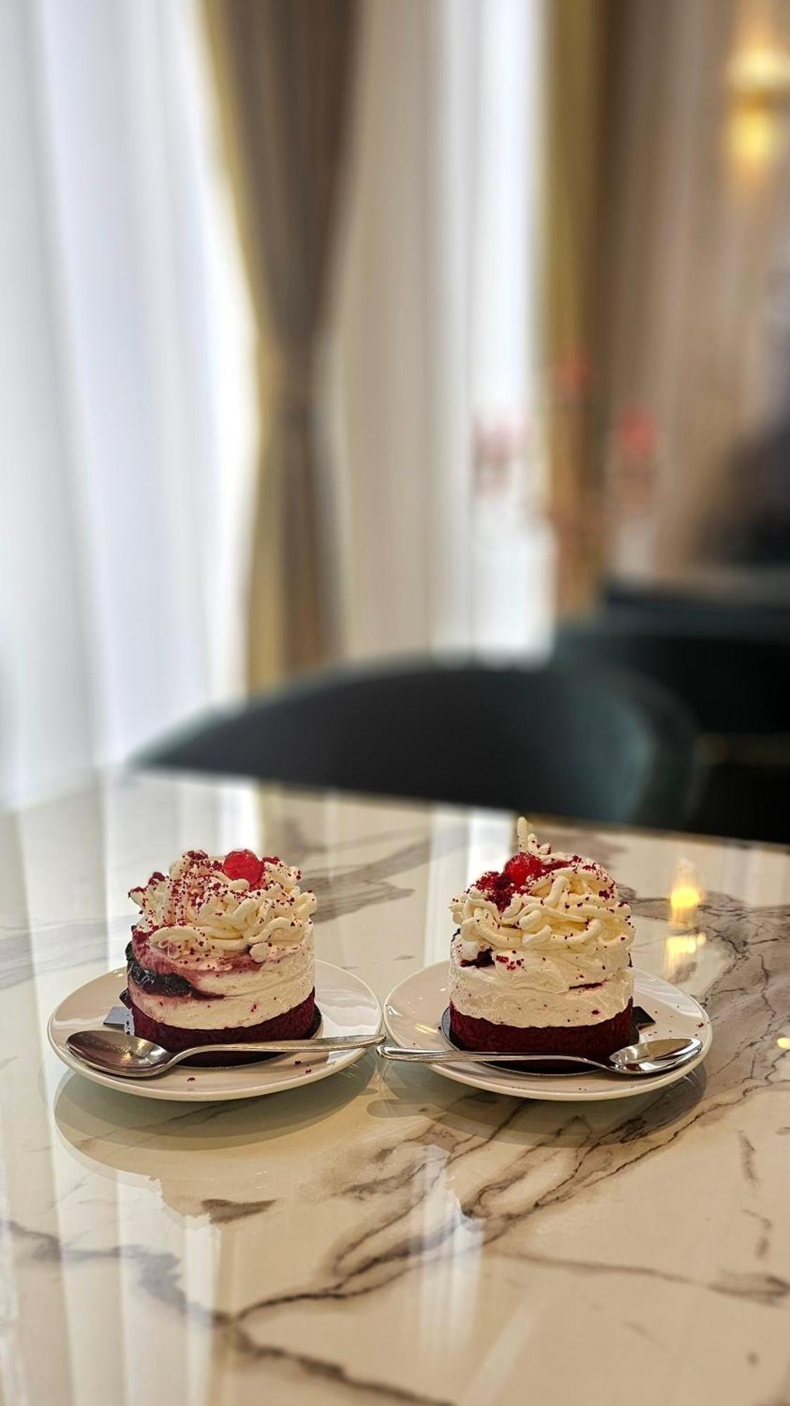 Hotel Ambasada Qta Paskuqan Екстер'єр фото