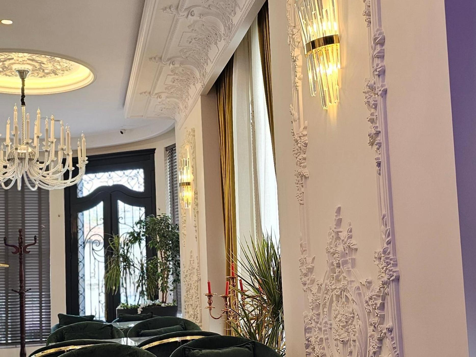 Hotel Ambasada Qta Paskuqan Екстер'єр фото